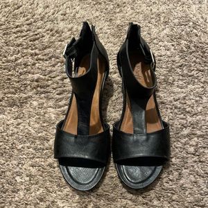 Cute black leather sandal